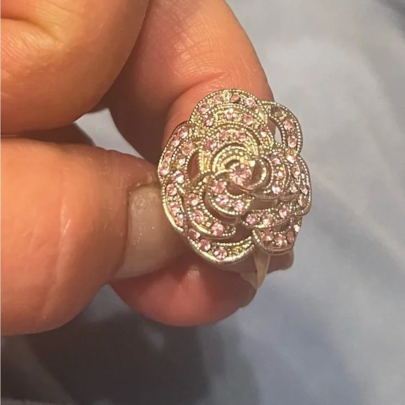 Vintage 1970’s rose stone golden ring. Perfect for Mothers Day - Picture 1 of 5